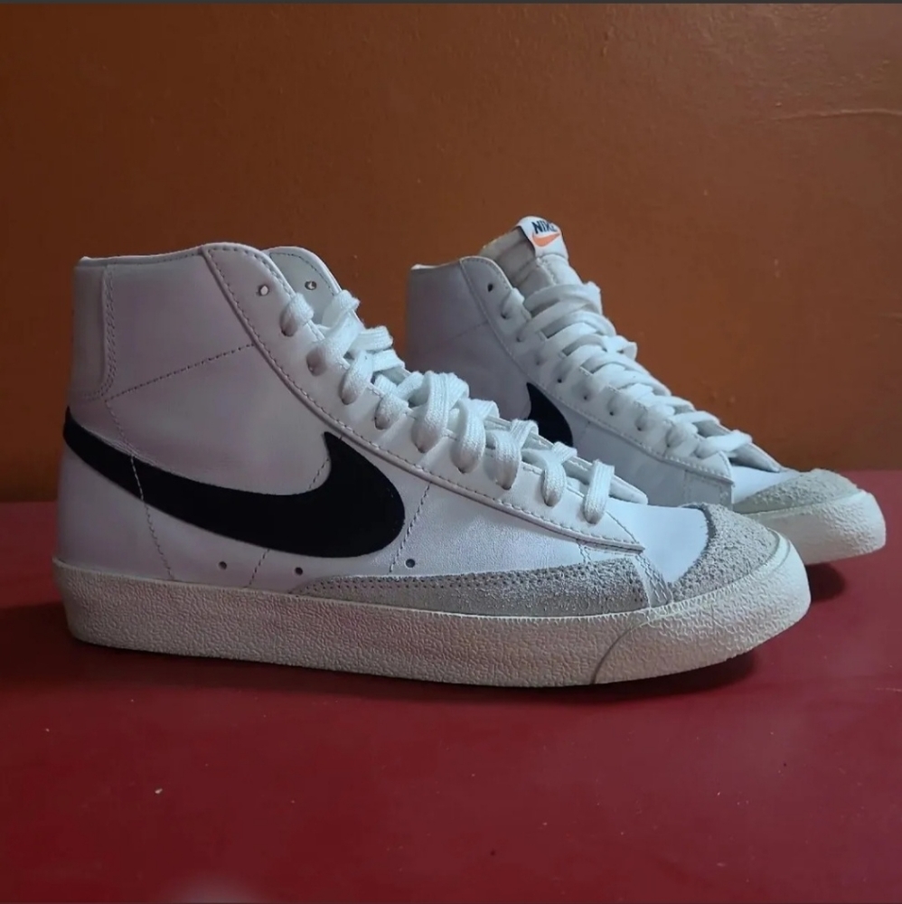 Nike Air Blazer Mid 77